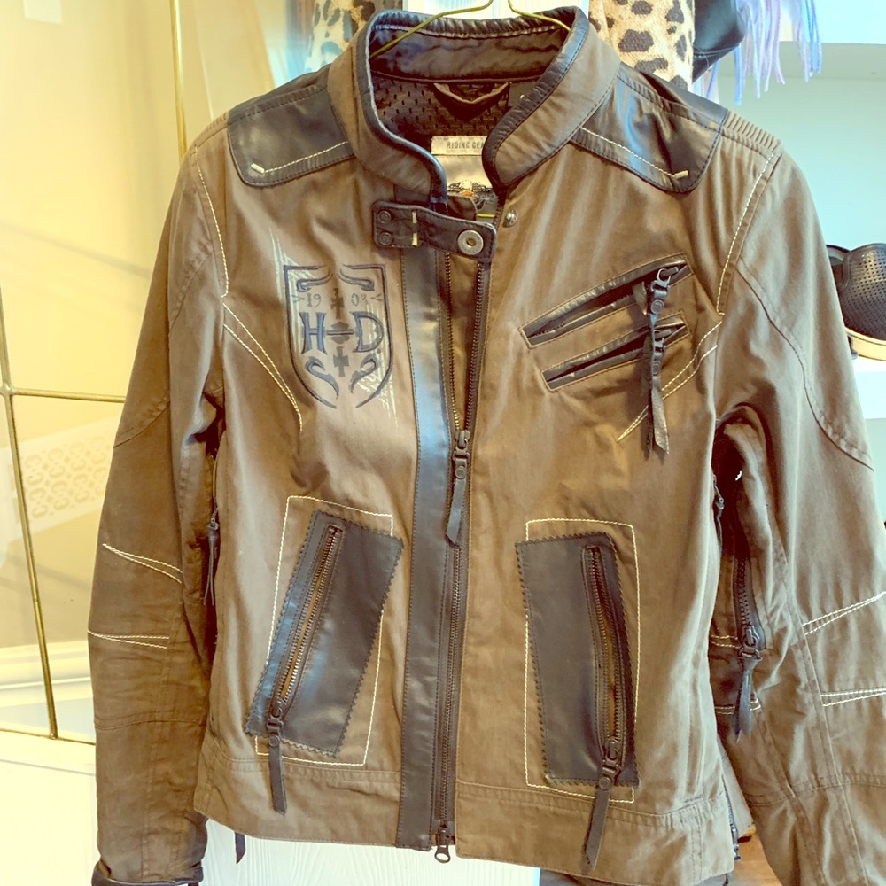 Women’s Harley Davidson riding jacket.